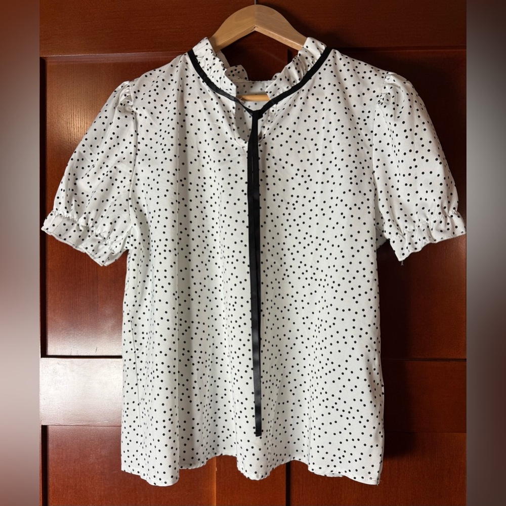 White/Black Polka Dot Blouse with Black Ribbon Tie & Ruffle Details Size XL